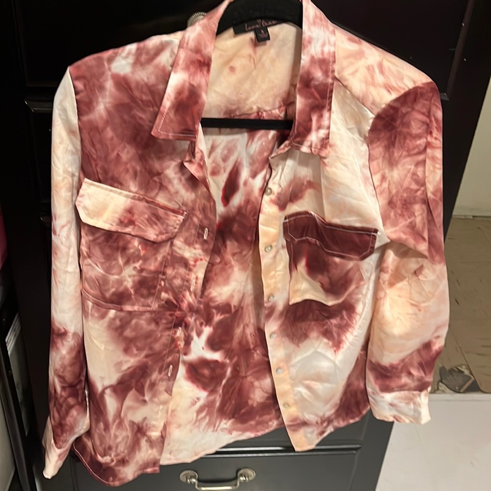 Love tree button down tie dye blouse